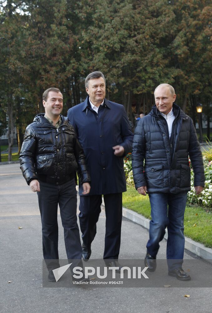 Dmitry Medvedev, Vladimir Putin and Viktor Yanukovych