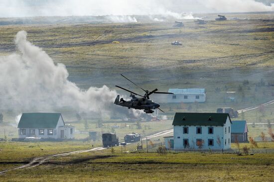 Center 2011 strategic military exercise