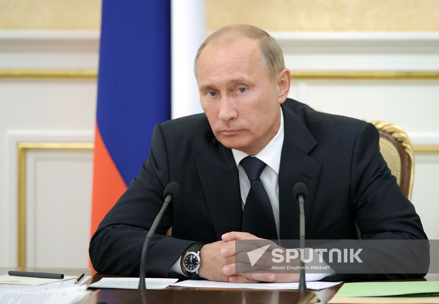 Vladimir Putin chairs Government Presidium meeting