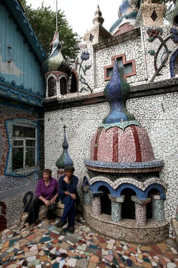 Palace built from consturction waste in Primorye Territory
