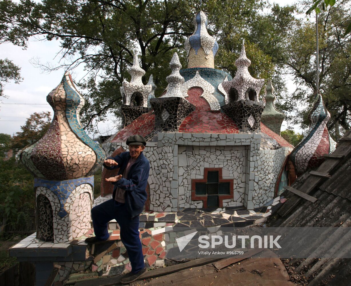 Palace built from consturction waste in Primorye Territory