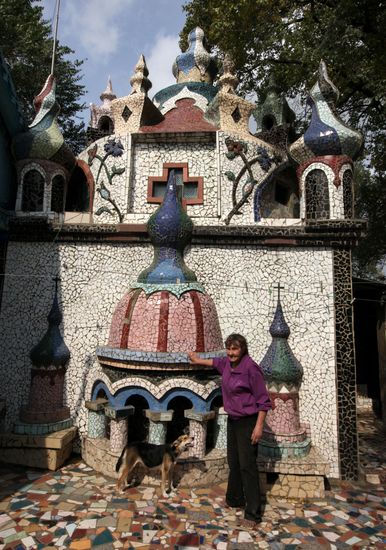 Palace built from consturction waste in Primorye Territory
