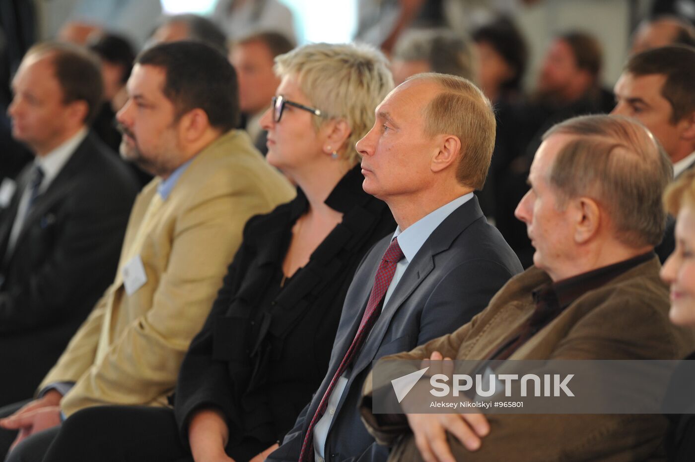 Prime Minister Vladimir Putin meets with writers