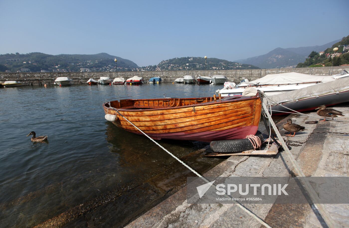 Cities of the world. Como