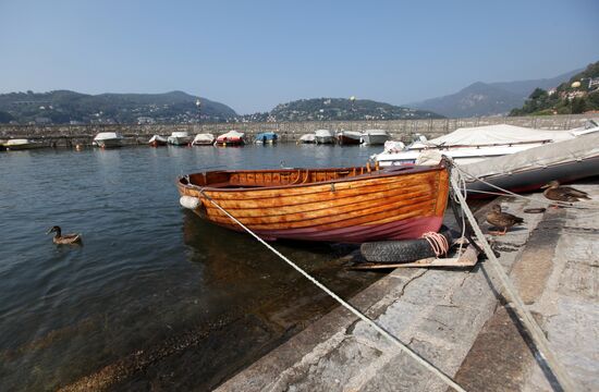 Cities of the world. Como