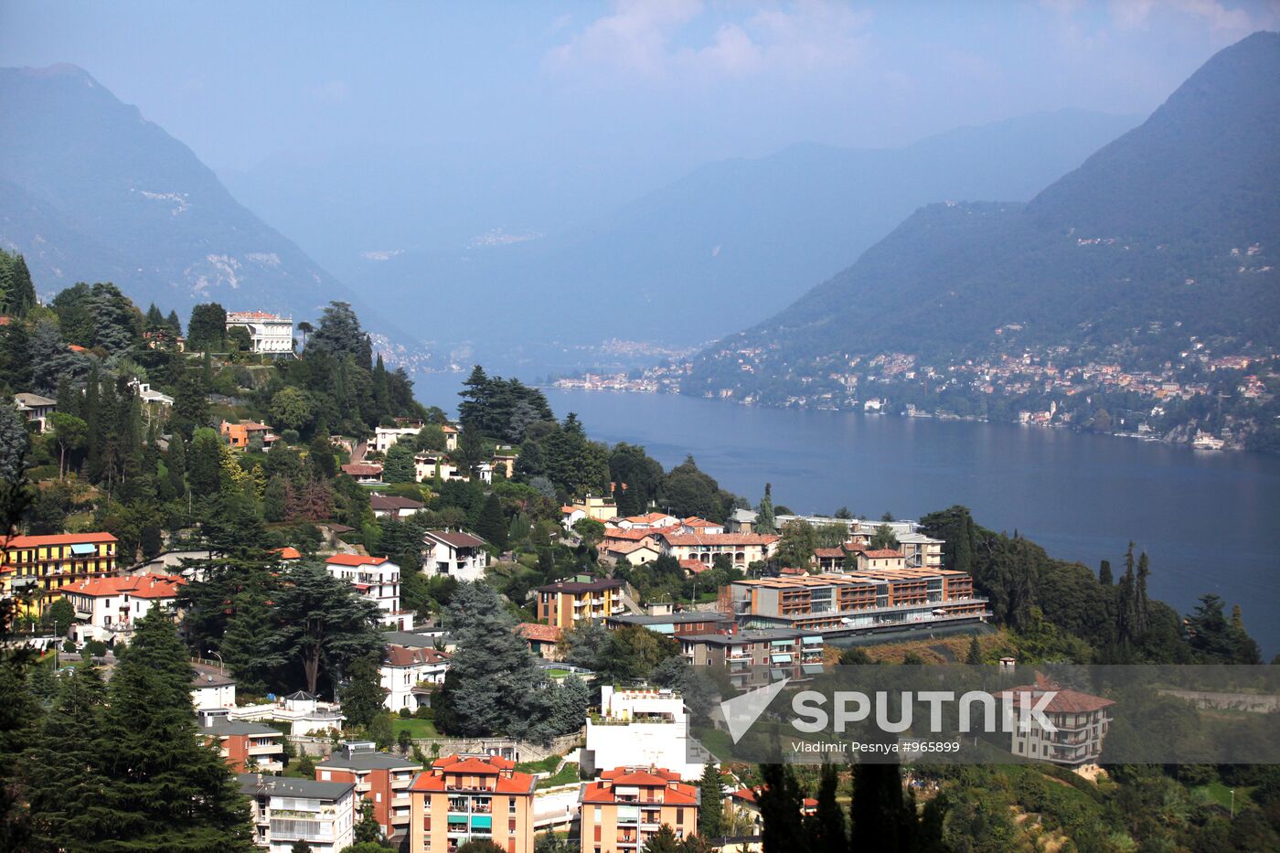 Cities of the world. Como