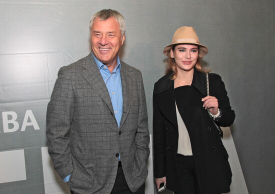 Andrey Zvyagintsev's movie Elena released to Russian cinemas