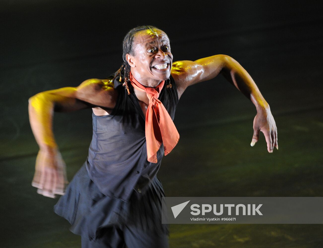 Orphee choreographic performance at DanceInversion festival