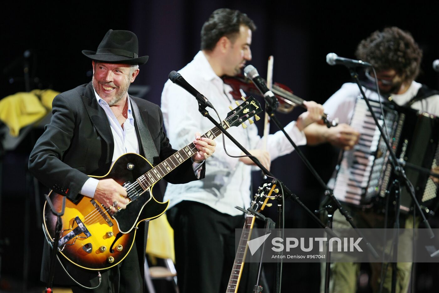 Andrei Makarevich at Time Flies anniversary concert in Moscow