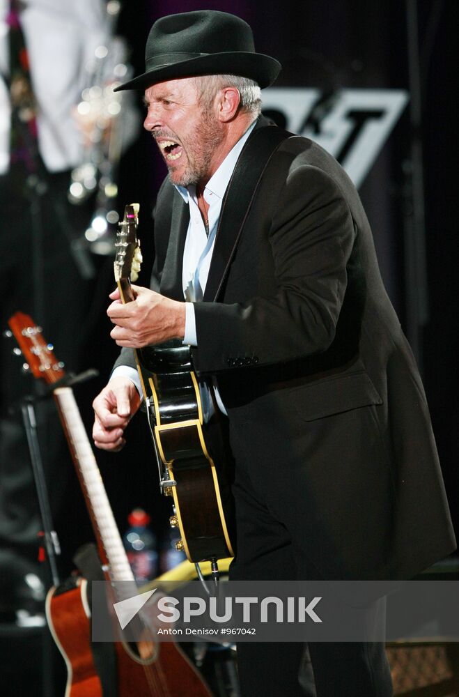 Andrei Makarevich at Time Flies anniversary concert in Moscow