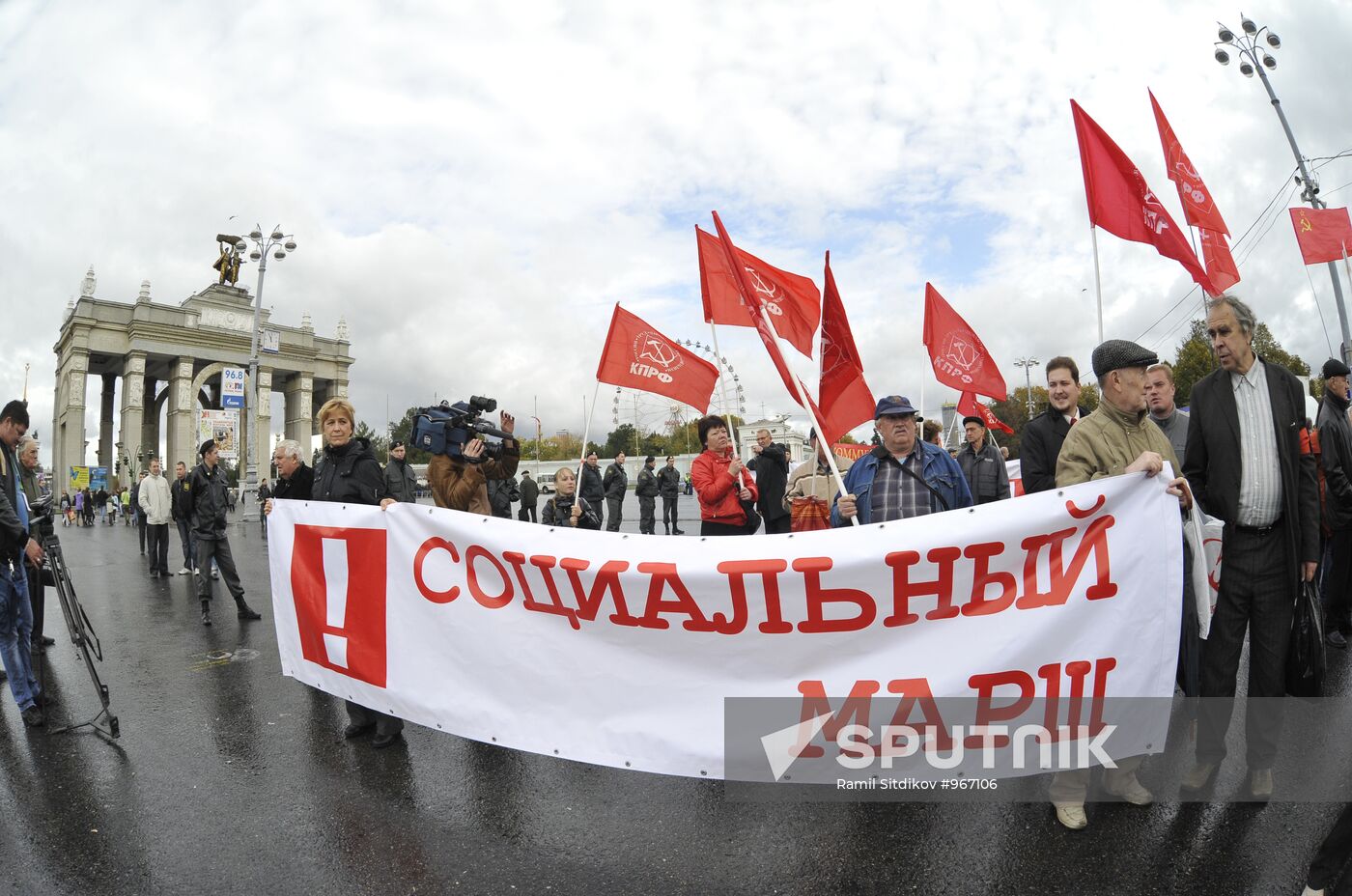 Opposition stages Social March in Moscow