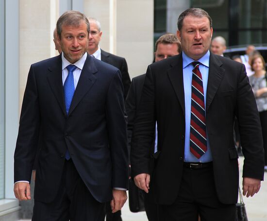 B.Berezovsky and R.Abramovich arrive in High Court in London