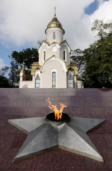 Vladivostok's Eternal Flame lit up again