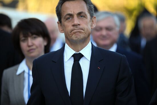 Nicolas Sarkozy arrives in Armenia for official visit