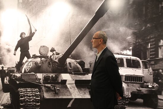 "Invasion of Prague '68" exhibition opens