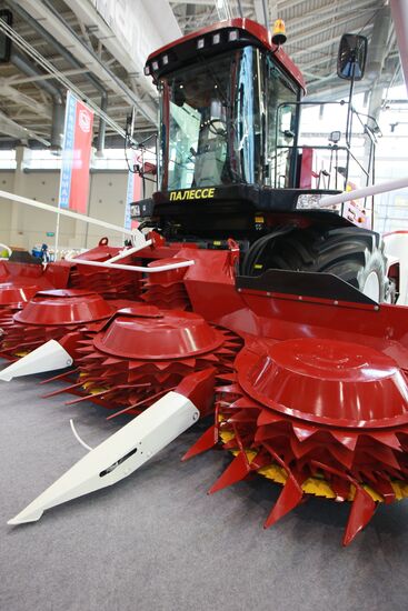Agro-industrial exhibition "Golden Autumn-2011" opens in Moscow