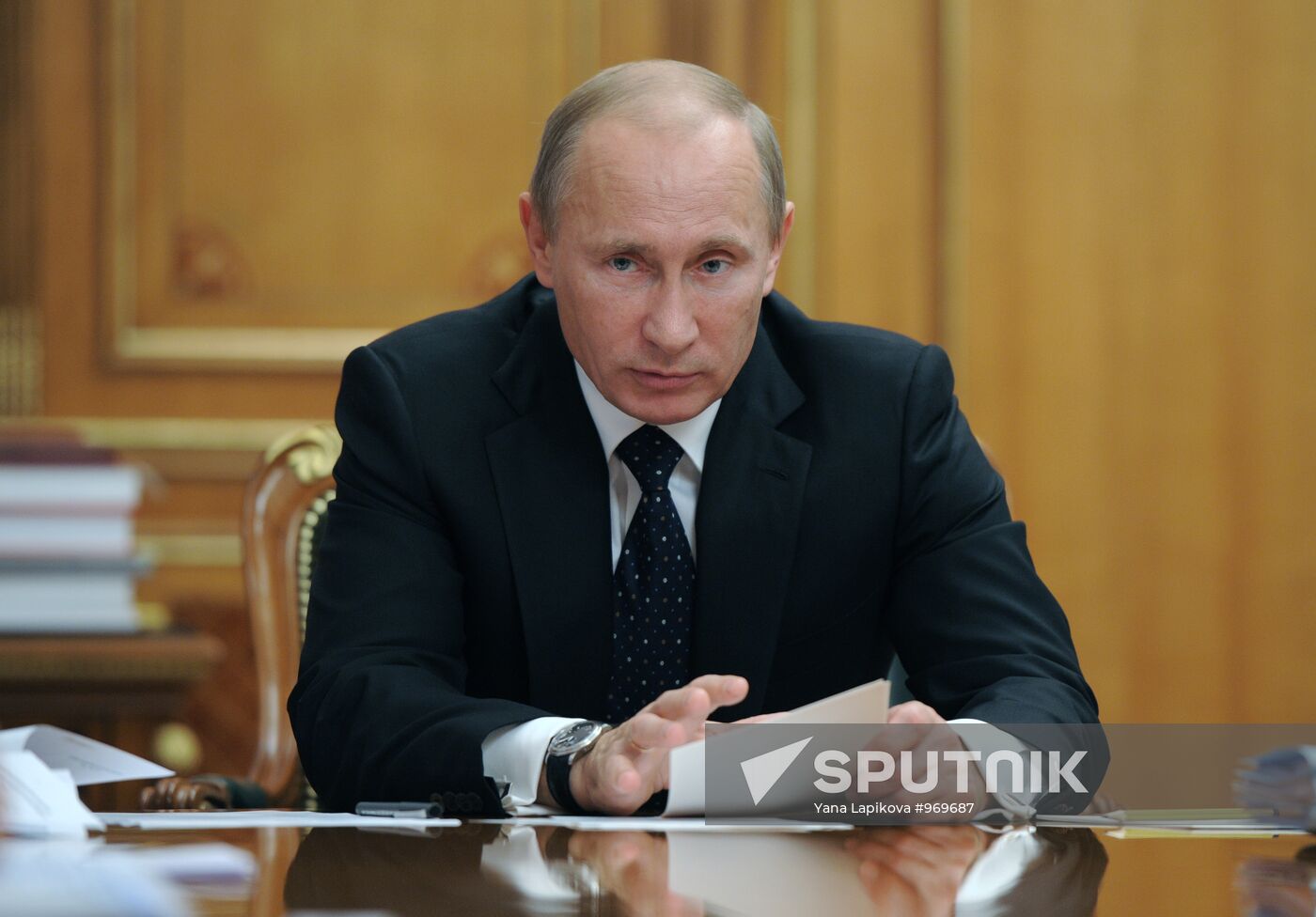 Vladimir Putin holds Government House meeting