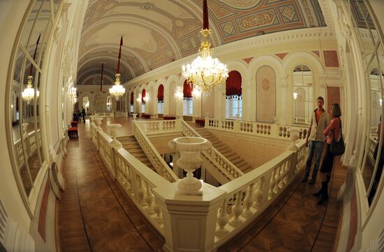 Bolshoi Theater reconstruction works completed in Moscow