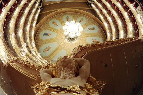 Bolshoi Theater reconstruction works completed in Moscow