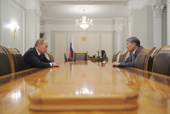 Prime Minister Vladimir Putin meets with Almazbek Atanbayev