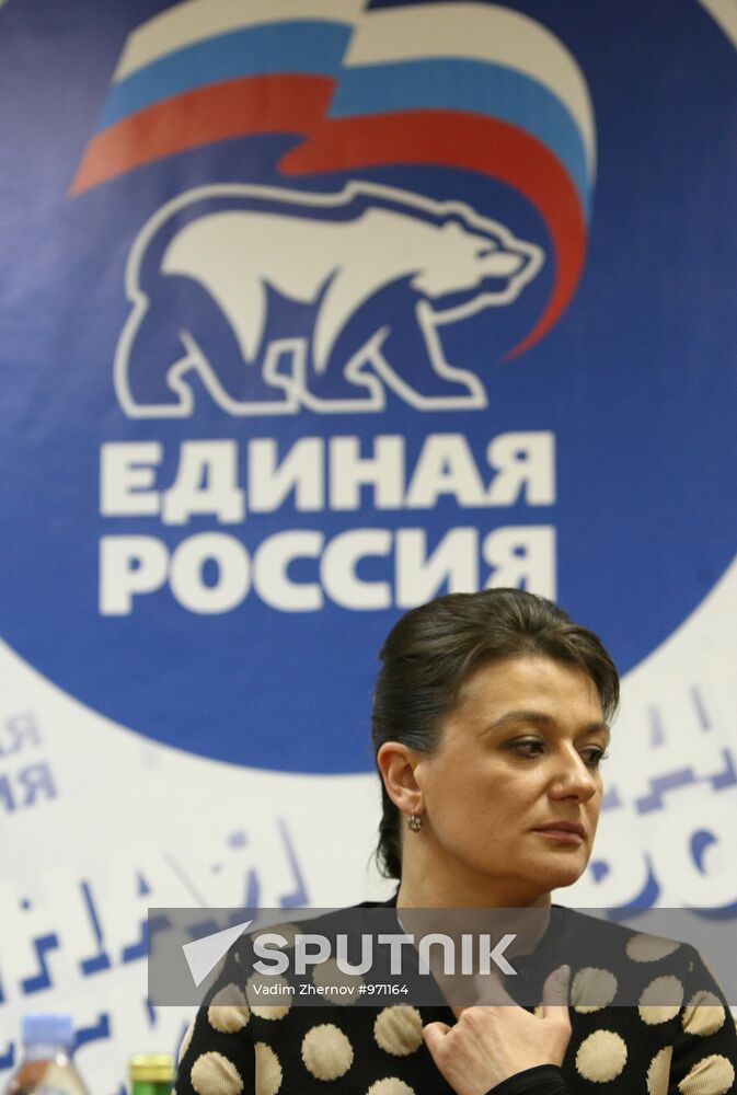Candidates given certificates for St. Petersburg city parliament