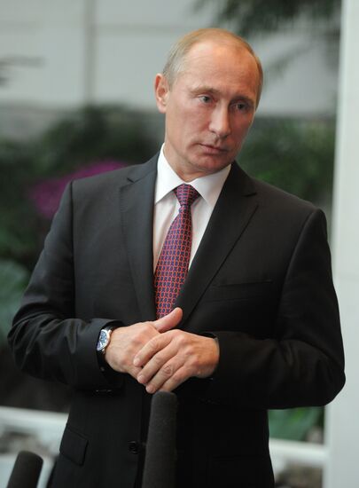 Vladimir Putin visits China
