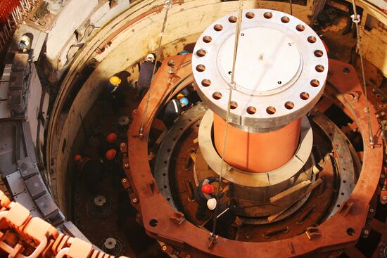 Launch of shore spillway at Sayano-Shushensky HPP