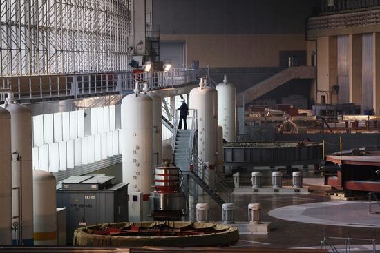 Launch of shore spillway at Sayano-Shushensky HPP