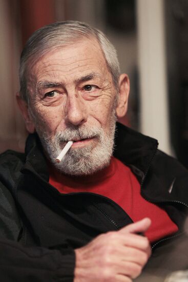 Vakhtang Kikabidze gives interview