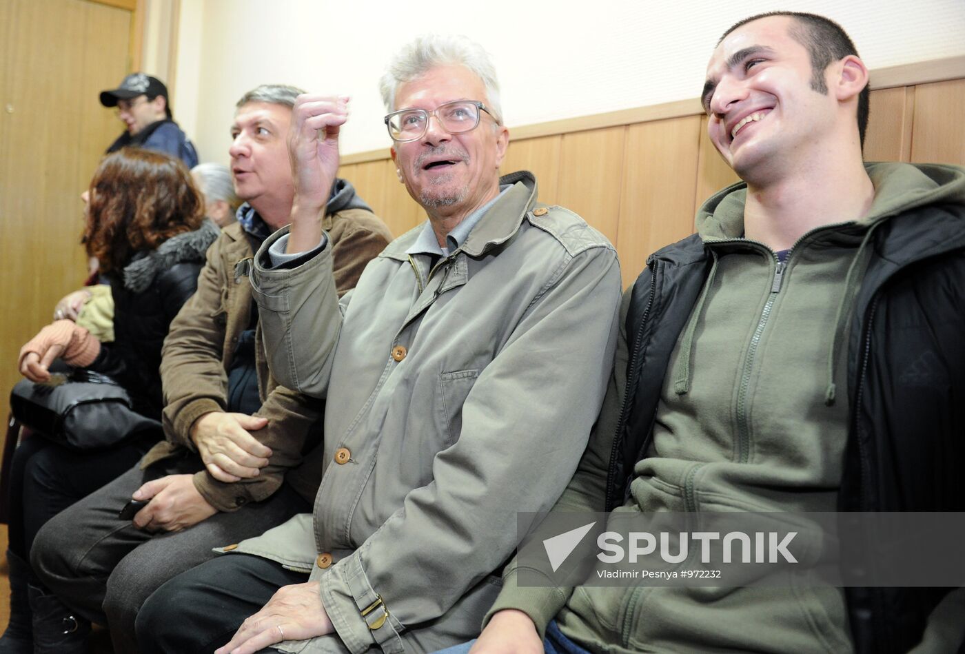 Eduard Limonov called to witness stand