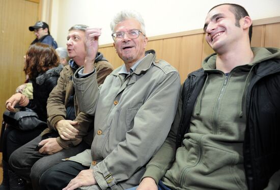 Eduard Limonov called to witness stand
