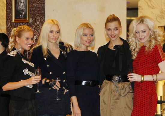 Simonetta Ravizz presents furs collection