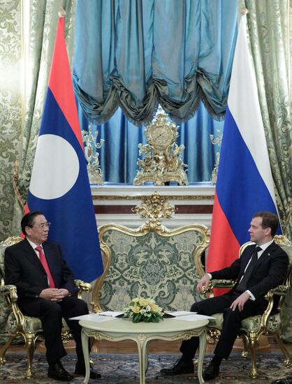 Dmitry Medvedev and Choummaly Sayasone hold talks
