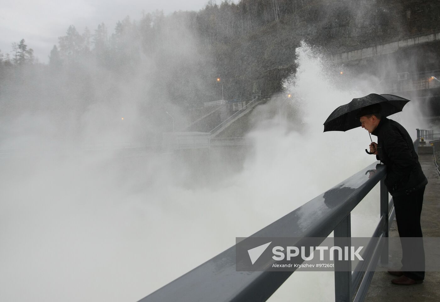 Shore spillway launched at Sayano–Shushenskaya Dam