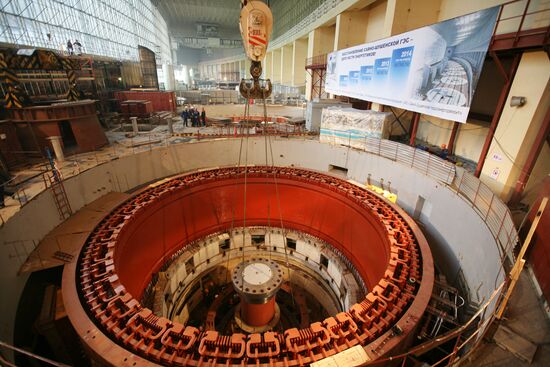 Shore spillway launched at Sayano–Shushenskaya Dam