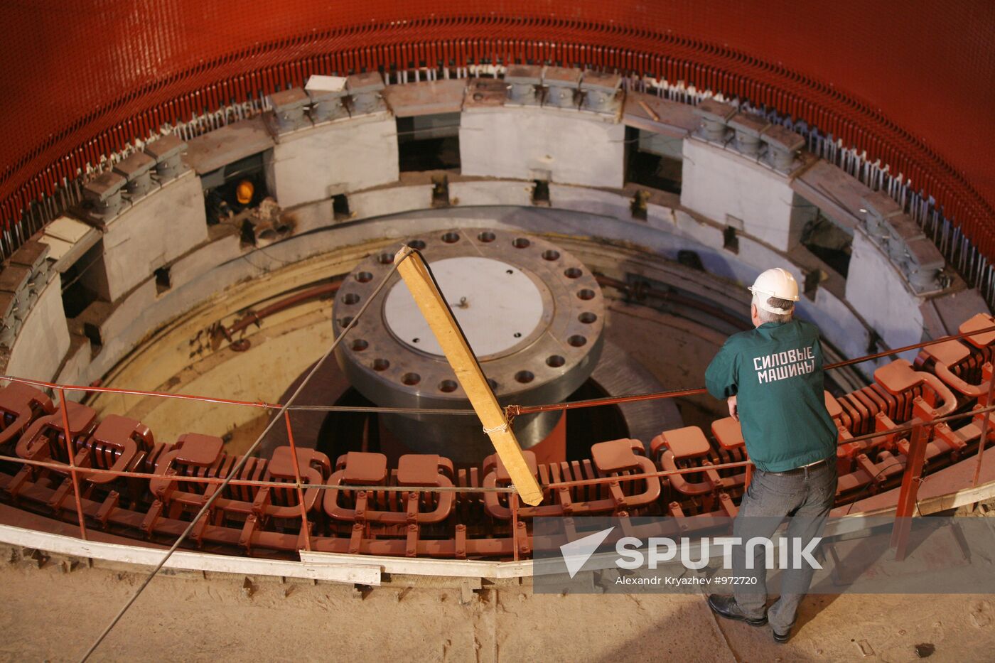 Shore spillway launched at Sayano–Shushenskaya Dam