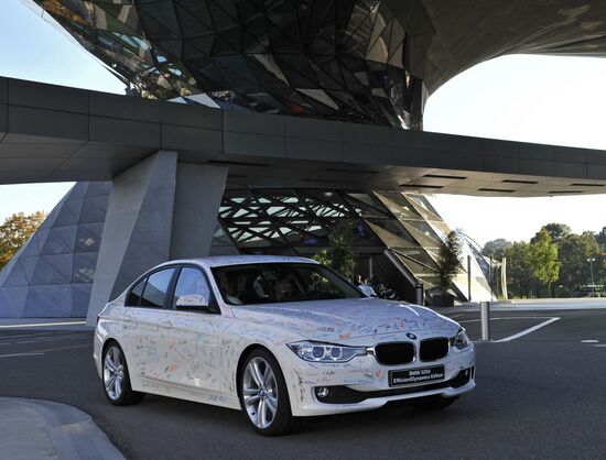BMW presents new generation 3 series Sedan