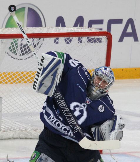 KHL Hockey: Dynamo Moscow vs. Tractor