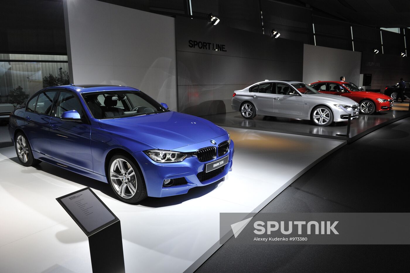 BMW presents new generation 3 series Sedan