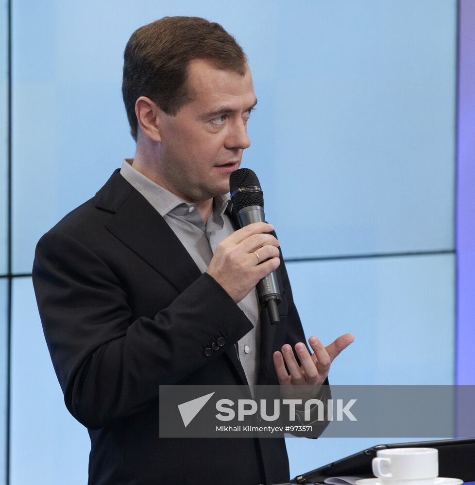 Dmitry Medvedev meets with his supporters