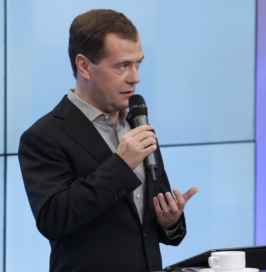 Dmitry Medvedev meets with his supporters