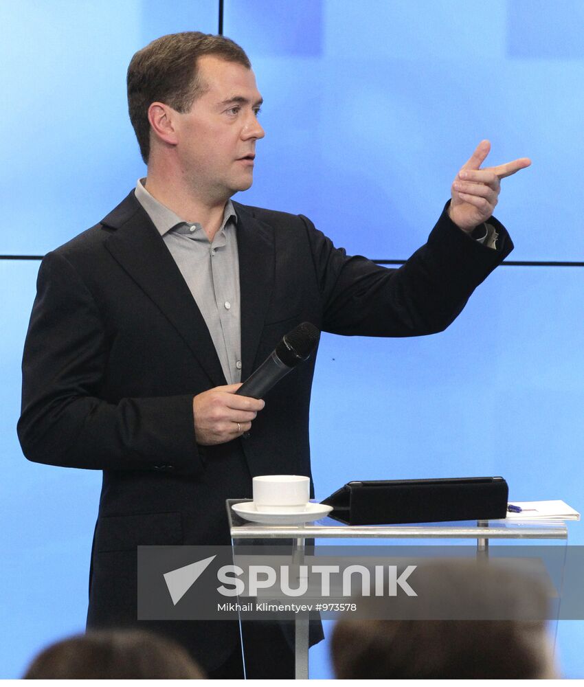 Dmitry Medvedev meets with his supporters