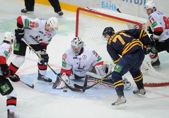 Hockey. KHL. Atlant vs. Traktor