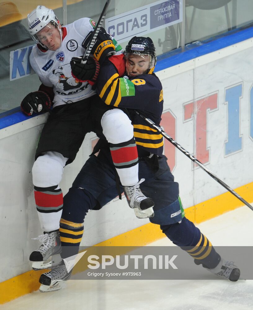 Hockey. KHL. Atlant vs. Traktor