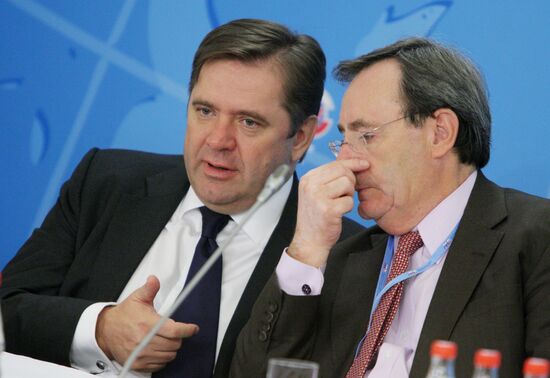 Sergei Shmatko and George Buckley