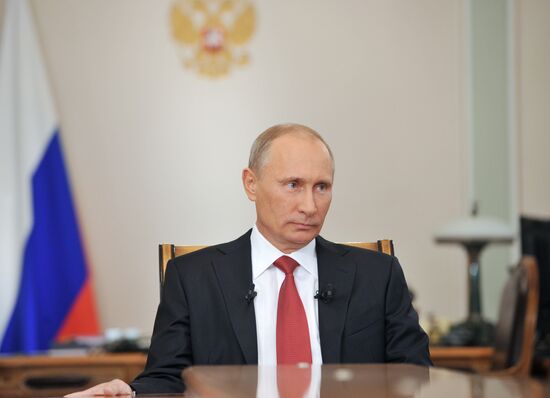 Vladimir Putin gives interview to Russia's central TV channels
