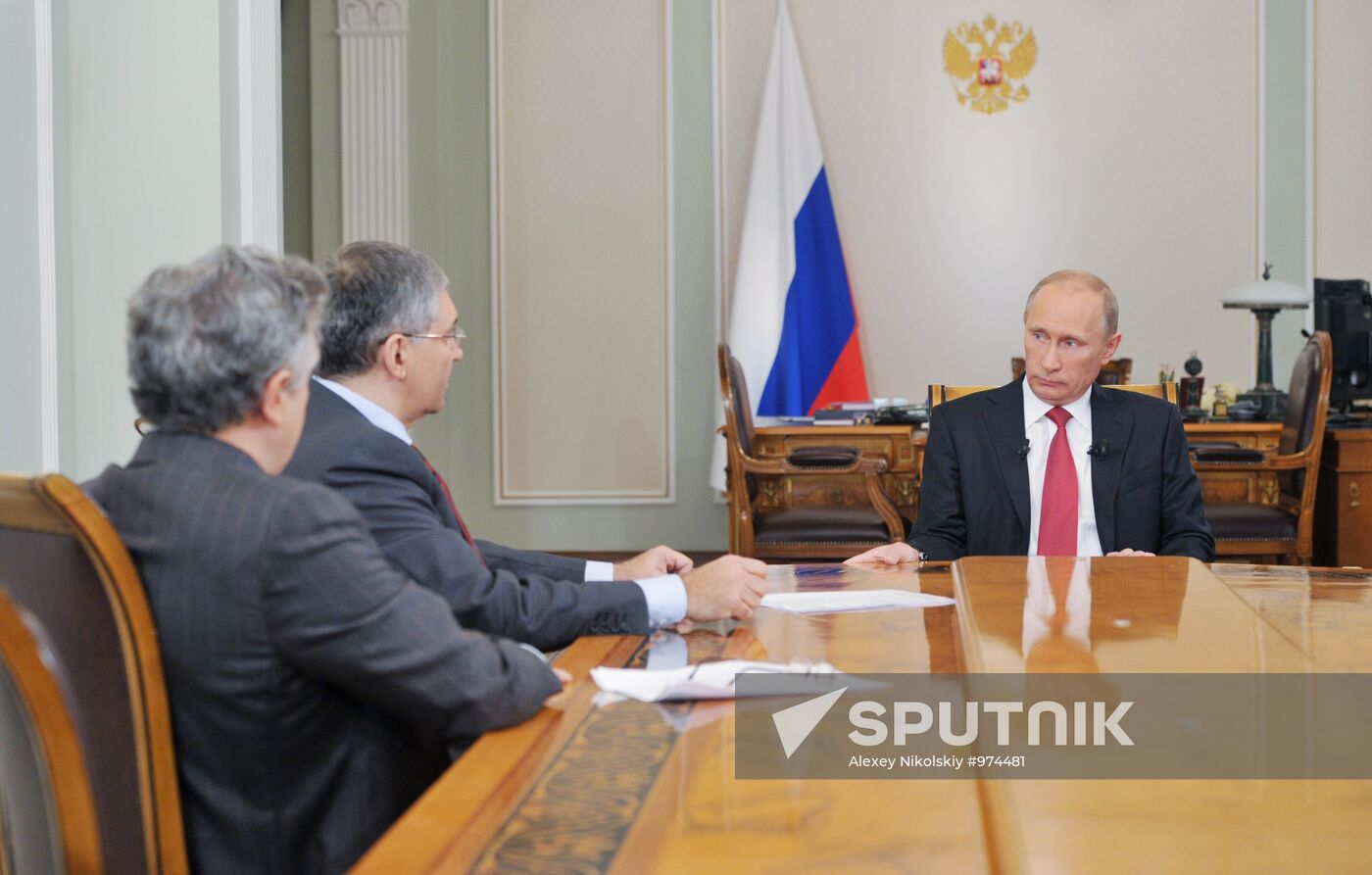 Vladimir Putin gives interview to Russia's central TV channels