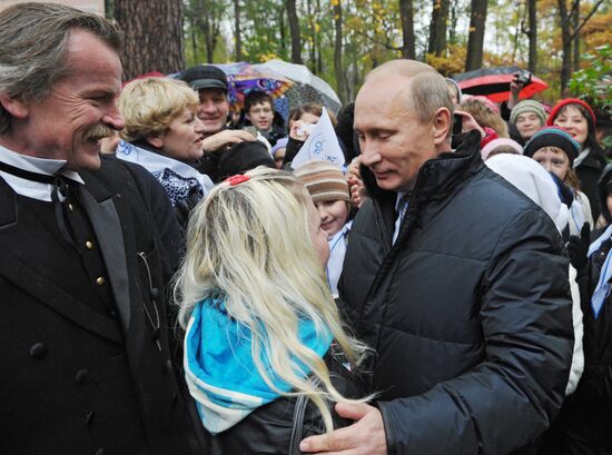 Vladimir Putin on working trip to North Western Federal District