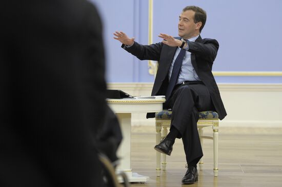 Dmitry Medvedev meets with members of Public Committee