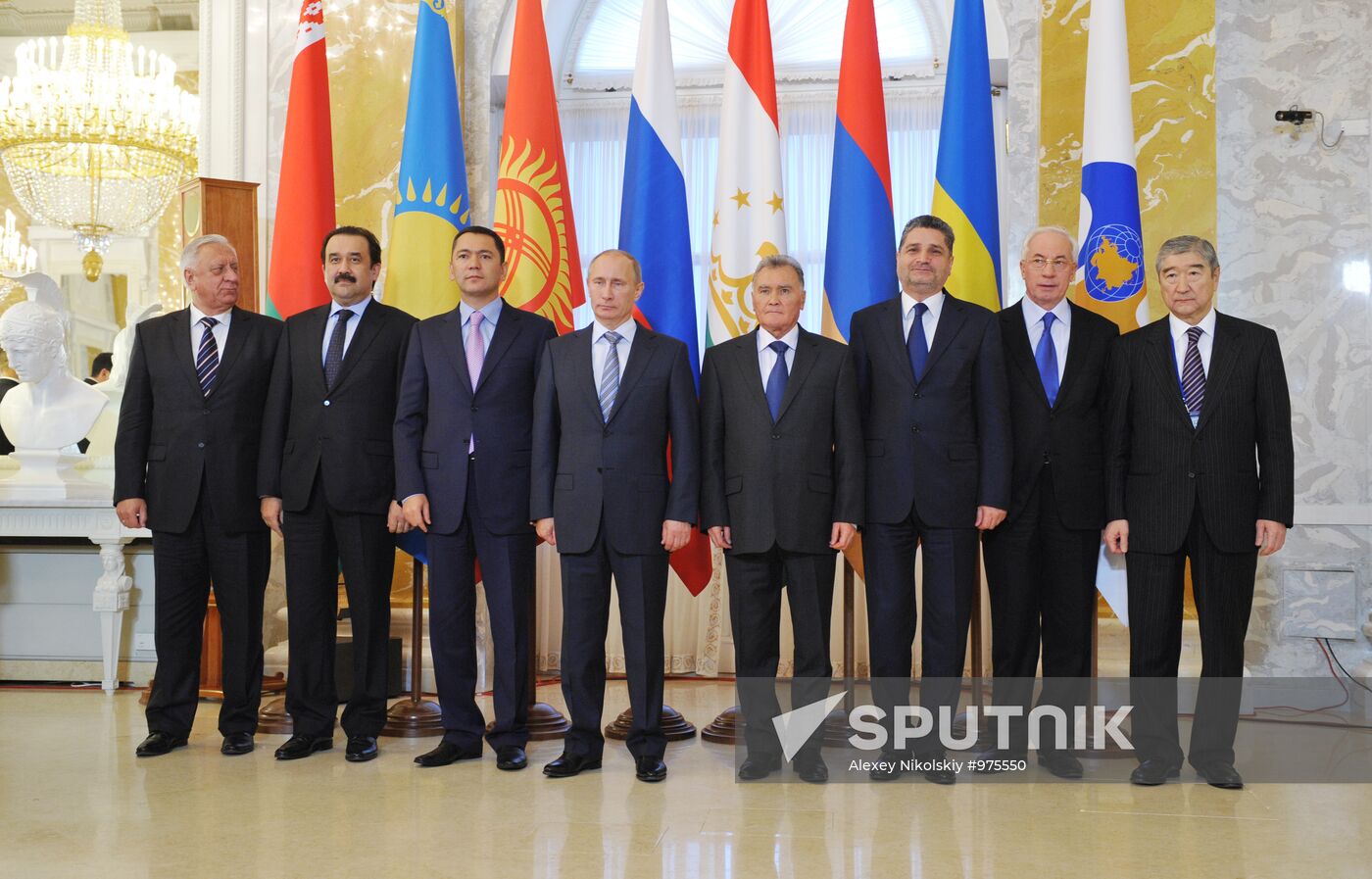 Vladimir Putin on working trip to North Western Federal District